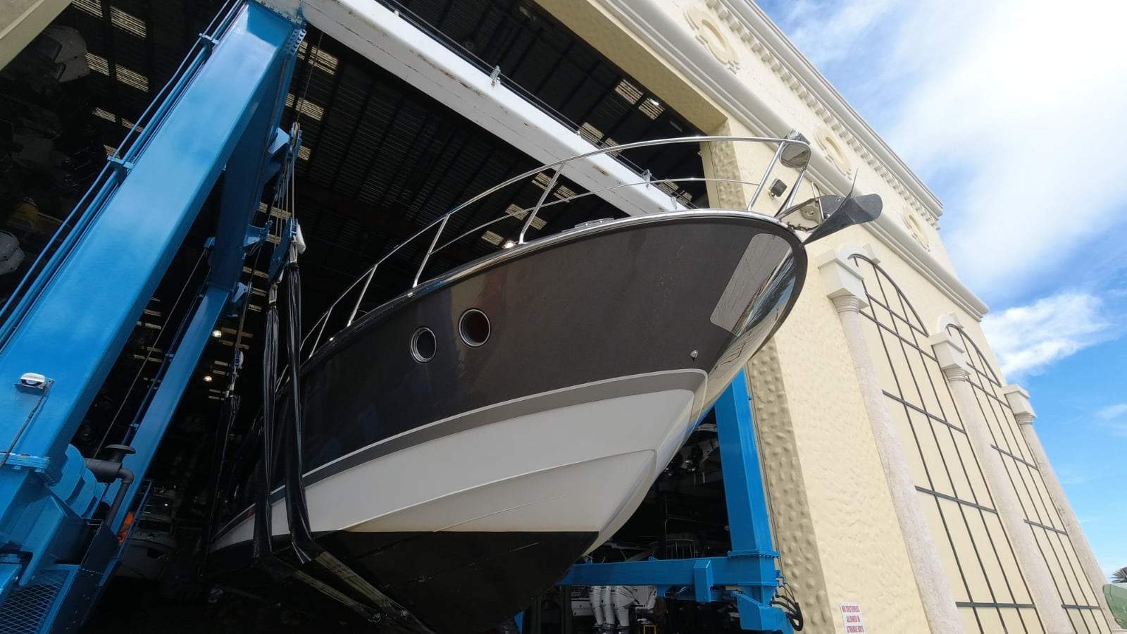 Indoor & In-Water Boat Storage - Deerfield Beach, FL